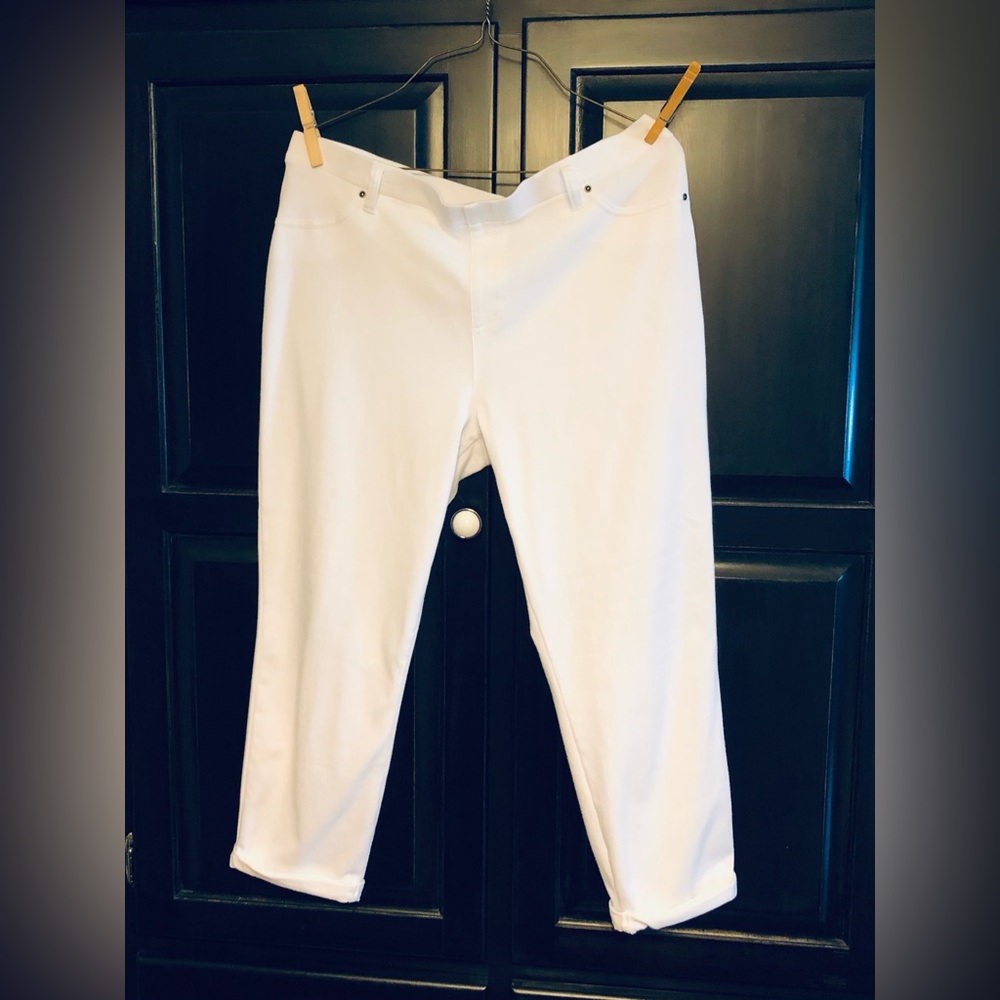 EUC TIME AND TRU CAPRI JEGGINGS